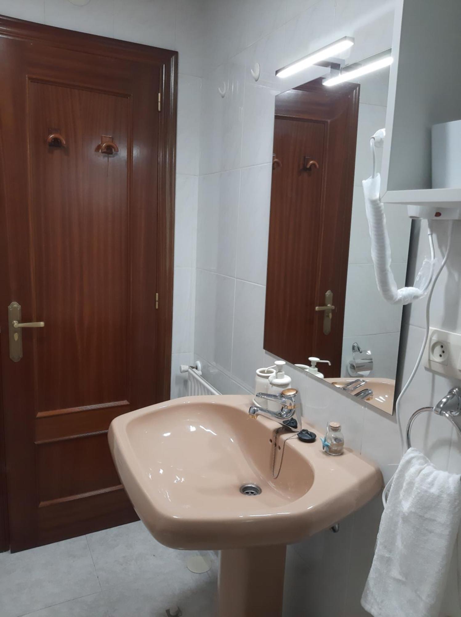 Apartamento Elena Centrico Con Wifi Cangas de Onis Exterior photo